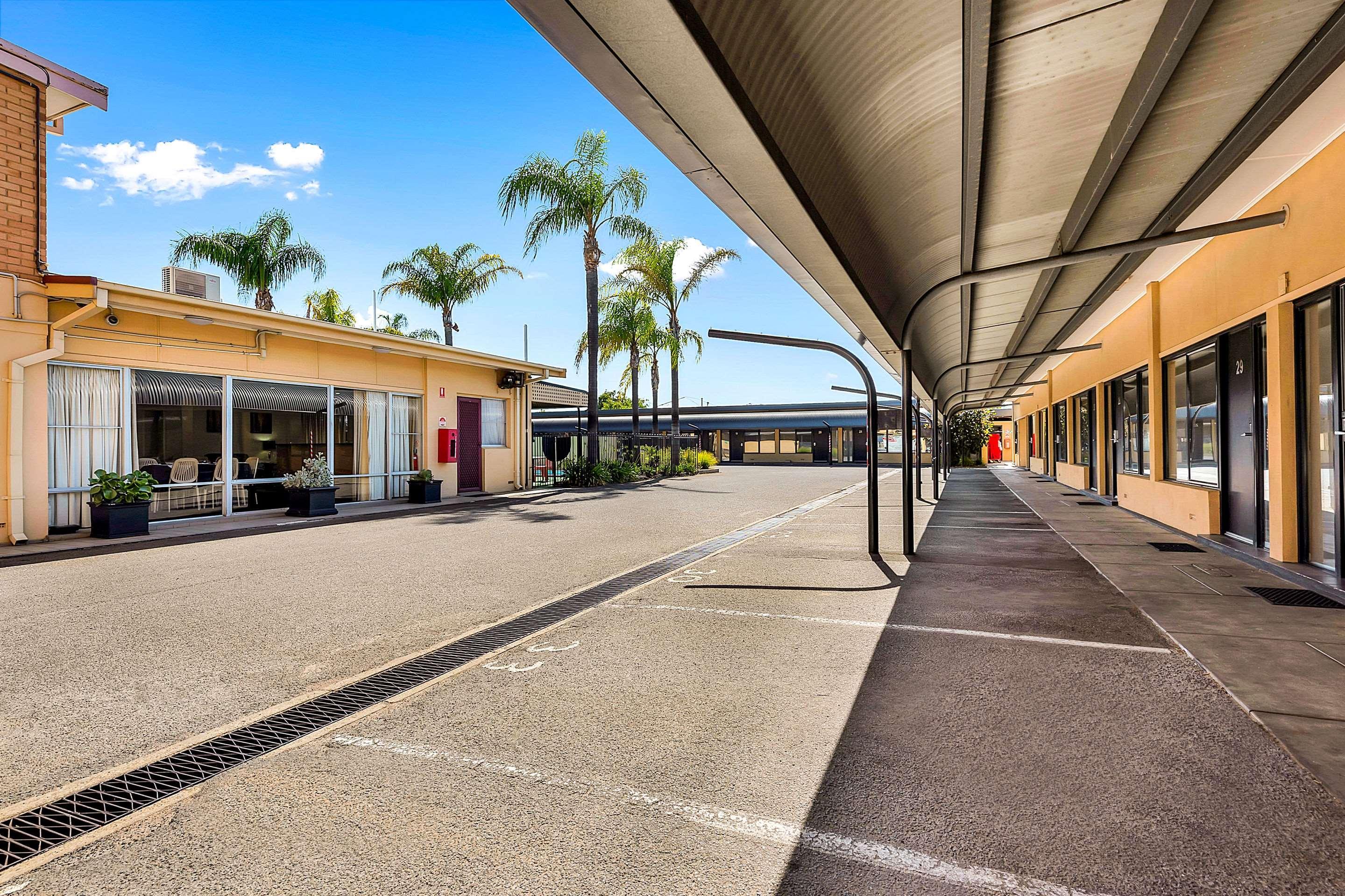 Comfort Inn & Suites Manhattan Adelaide Exterior photo