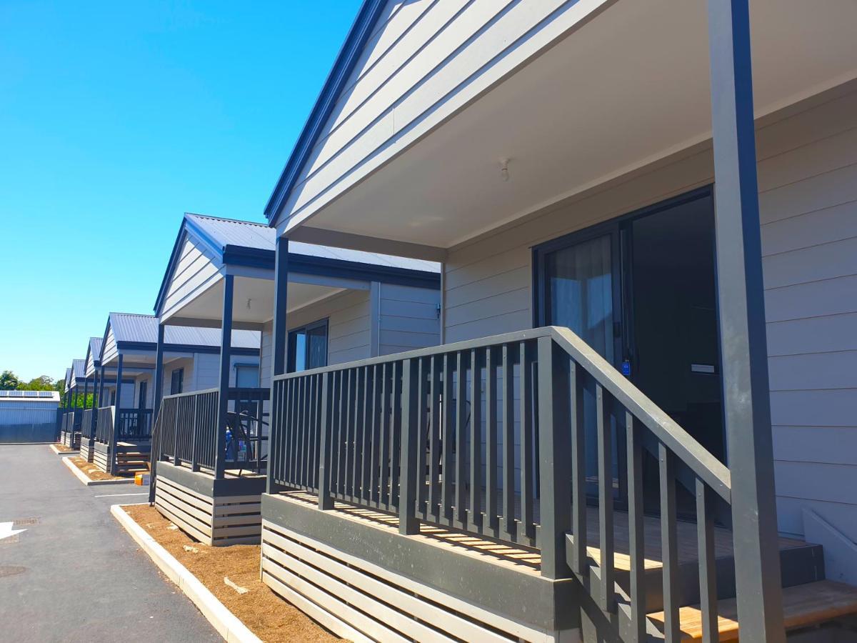 Comfort Inn & Suites Manhattan Adelaide Exterior photo